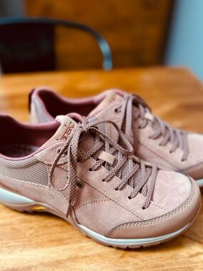 Dansko Paisley Waterproof Sneaker Women's Comfort Walking Sneakers in Dusty Pink